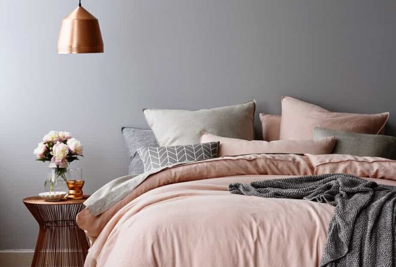 une chambre cocooning coloree