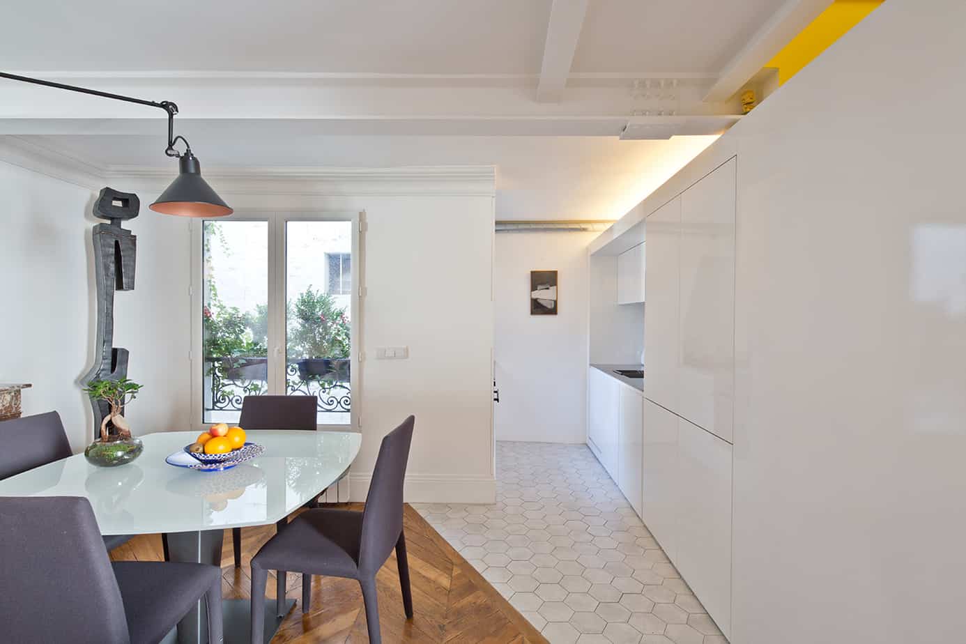 Visite d'un appartement Archibien à Paris cuisine visite dun appartement parisien © Jonathan Letoublon Architecte Antonin Ziegler via Archibien 9 - Visite d'un appartement Archibien à Paris