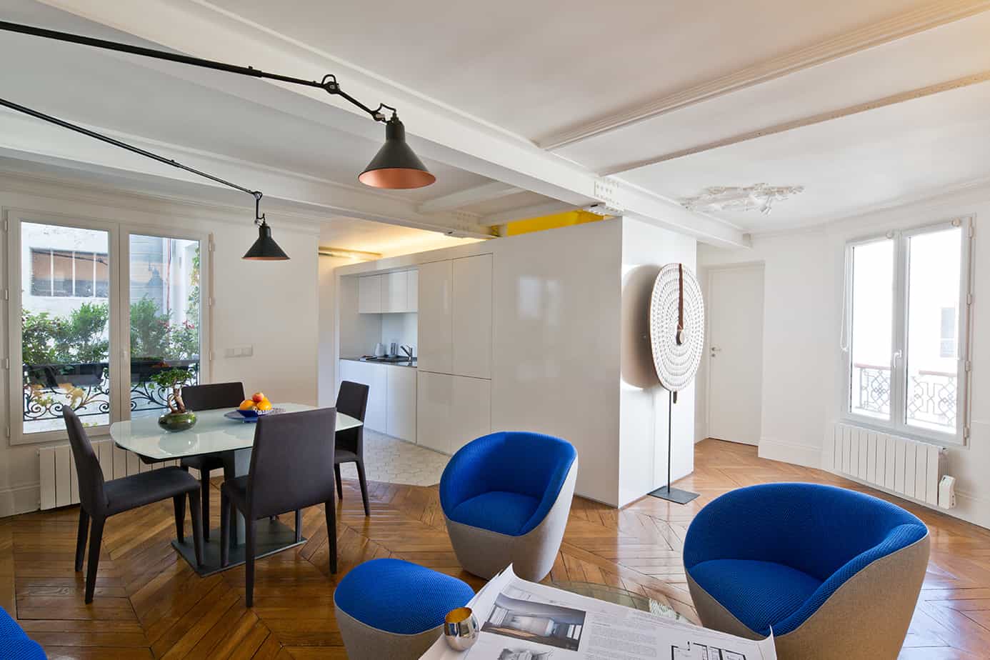 Visite d'un appartement Archibien à Paris piece a vivre visite dun appartement parisien © Jonathan Letoublon Architecte Antonin Ziegler via Archibien 7 - Visite d'un appartement Archibien à Paris