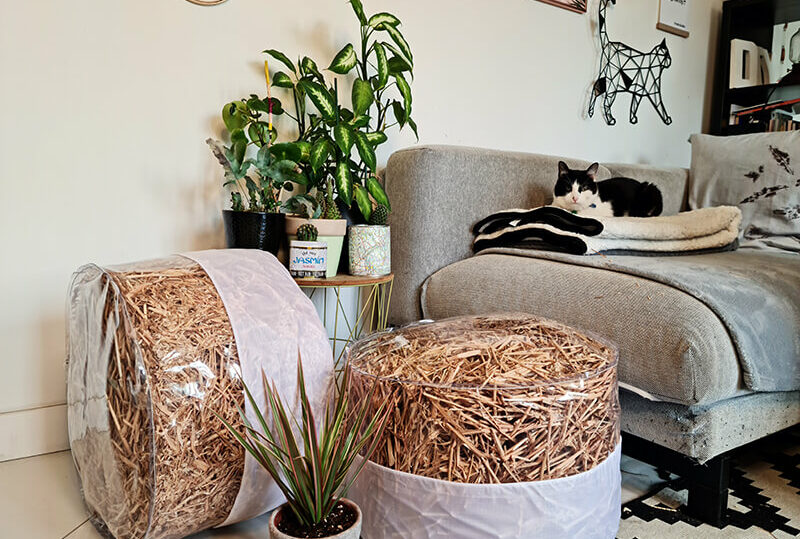 DIY jardin : Fabriquer un pouf original avec de la paille