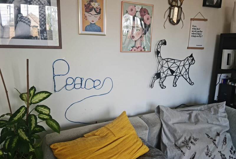 DIY : fabriquer un néon personnalisé et mural en version écriteau