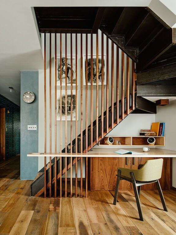 escalier tasseaux verticaux - Quel est le coût d'une rénovation d'escalier ?