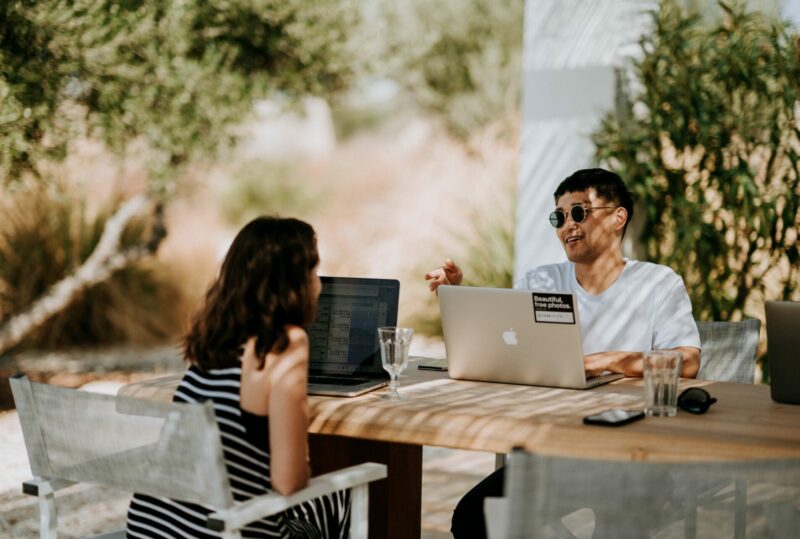 Le bureau de jardin préfabriqué : l'extension idéale pour travailler à domicile